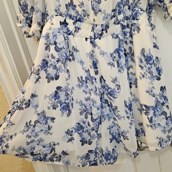 Trixxi Floral Romper – Size XL – Blue & White Boho Style - Picture 9 of 9